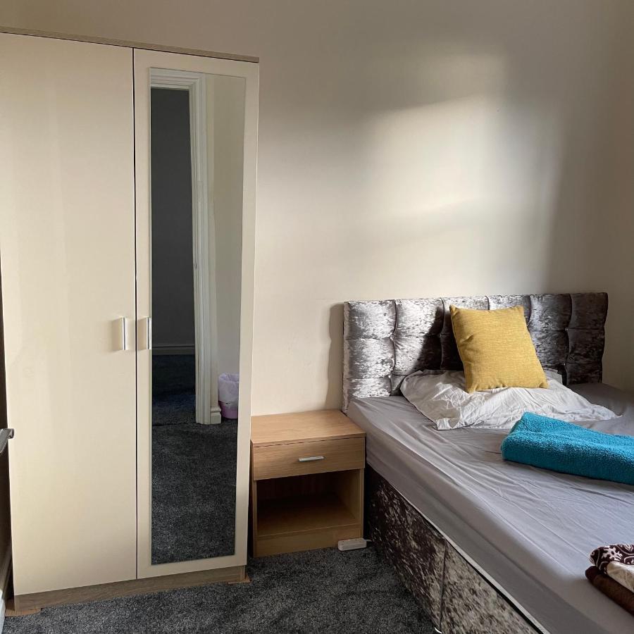 Pc Lodge Kingswood St Preston R1 Buitenkant foto