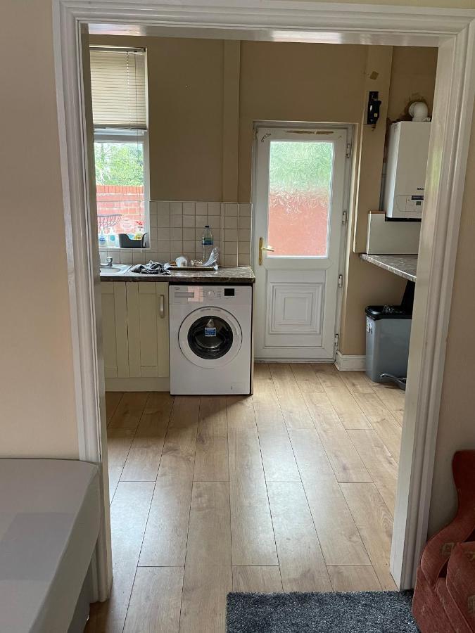 Pc Lodge Kingswood St Preston R1 Buitenkant foto